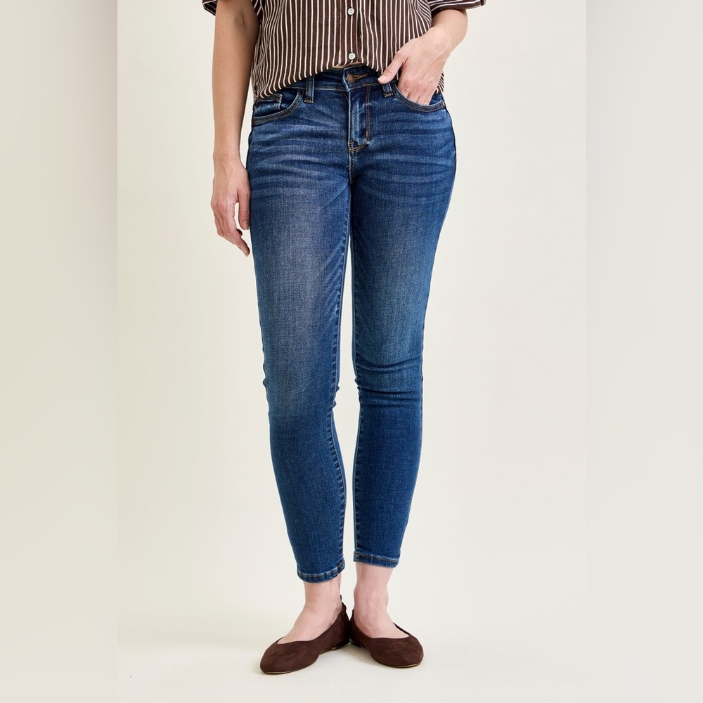 Judy Blue Ella Mid Rise‎ Hand Sand Classic Skinny Jeans Medium Wash Size 27 (5)